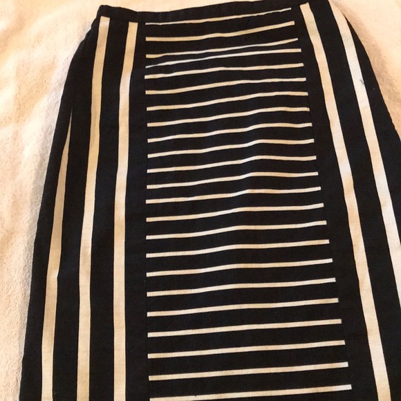 J. Crew Dresses & Skirts - J Crew Black Stripe Skirt 💖💖💖